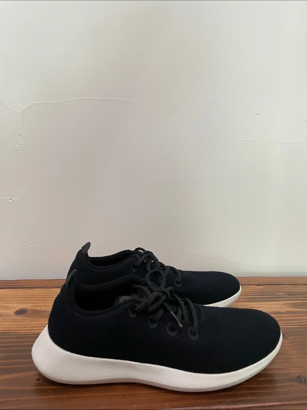 Allbirds Wool Runner Women’s Size 9 True Black (Classic Edition)